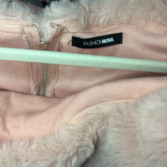 Fashion Nova Blush Faux Fur Trim Set - Picture 2 of 6